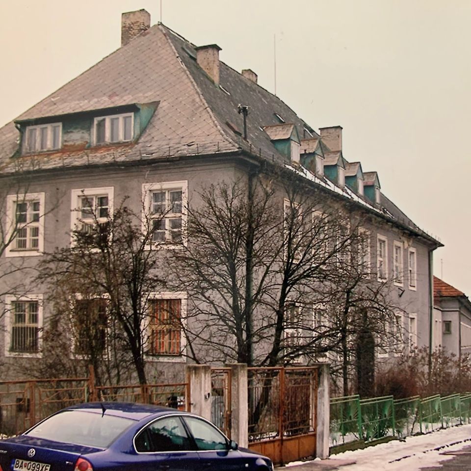 Building in Horský park inquired for future Cambridge International School (CIS)