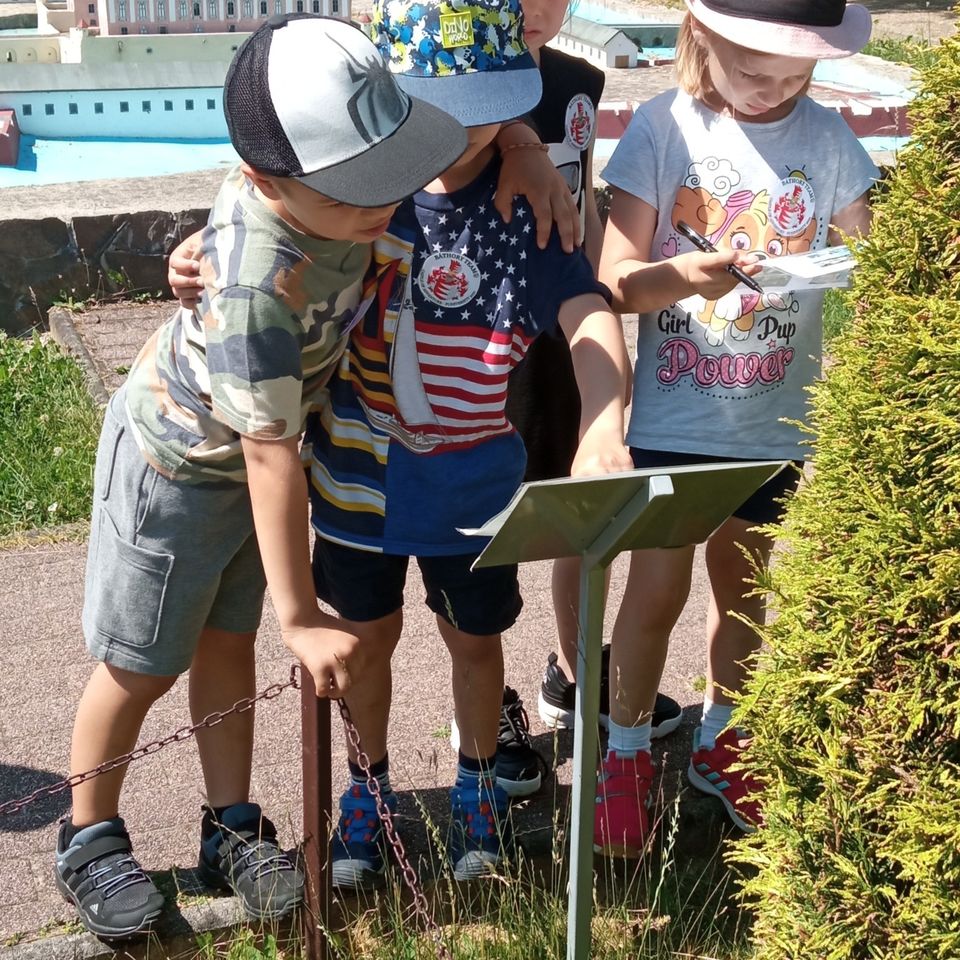 Sleepover and Trip Y1