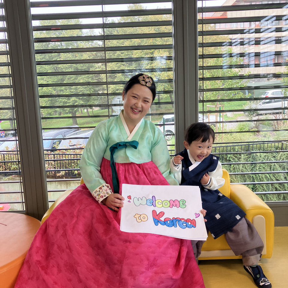 Parent project - Around the World