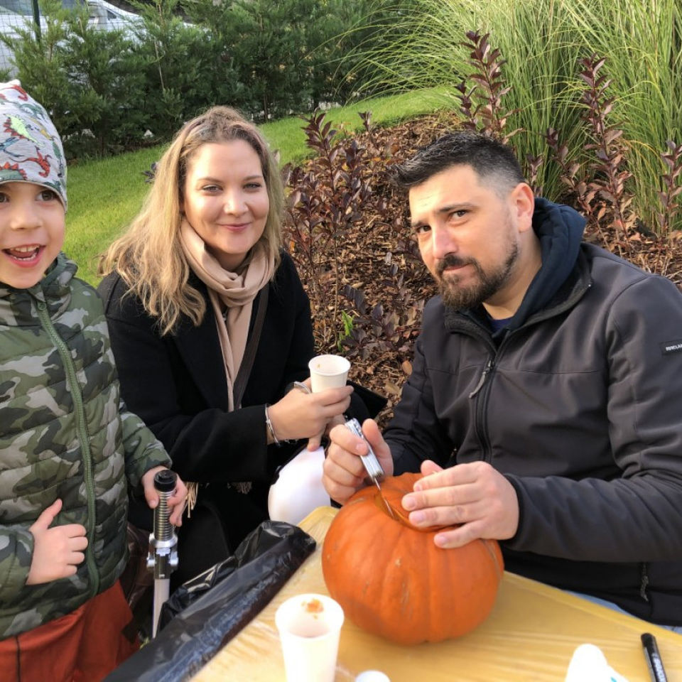Pumpkin carving with parents