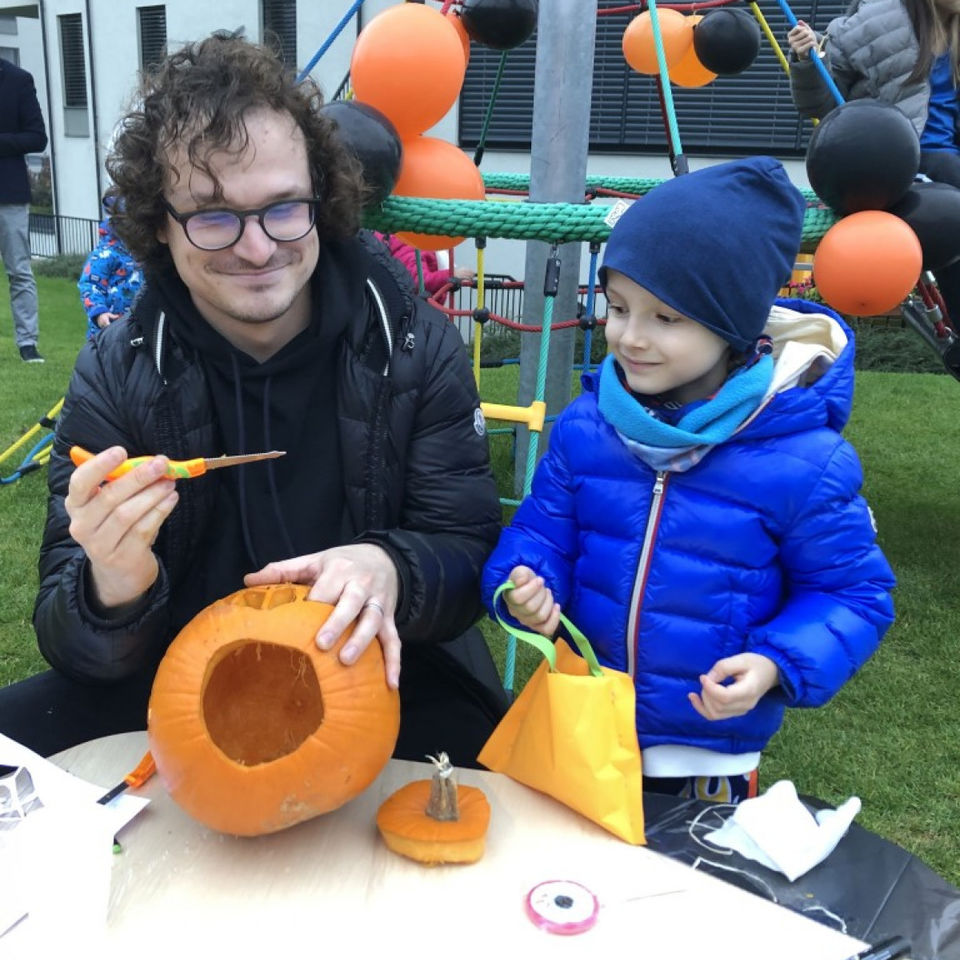 Pumpkin carving with parents