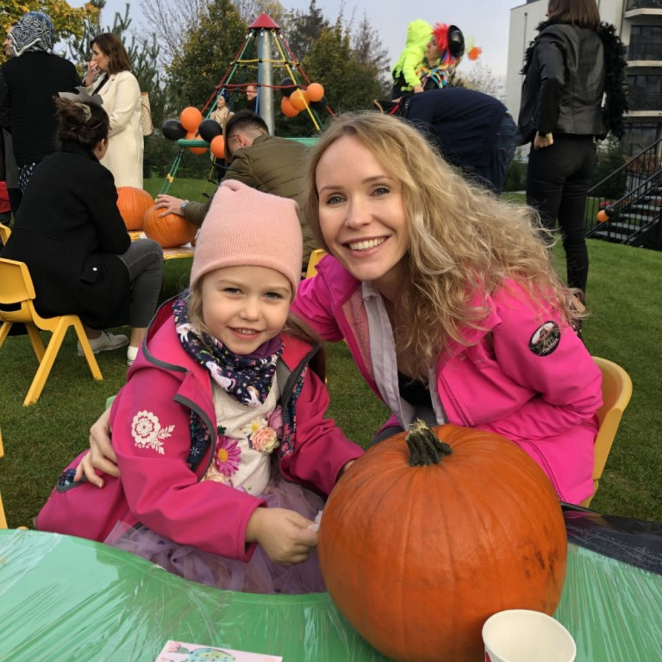 Pumpkin carving with parents