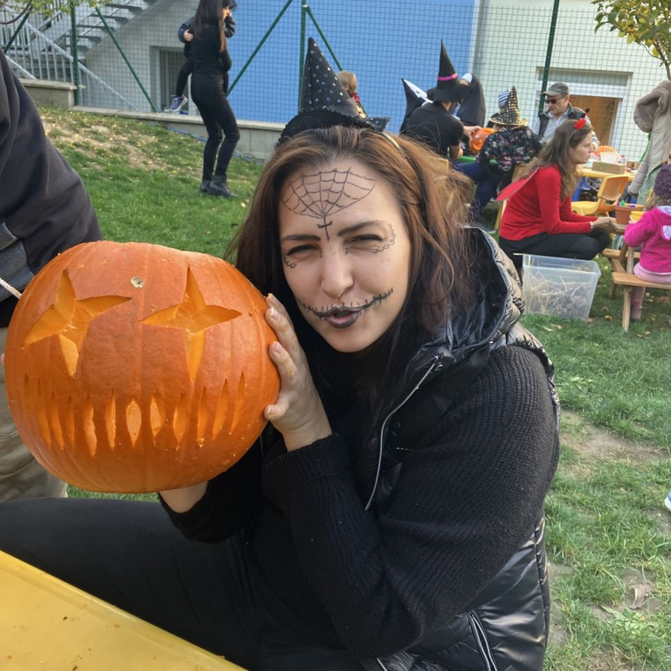 Pumpkin carving with parents
