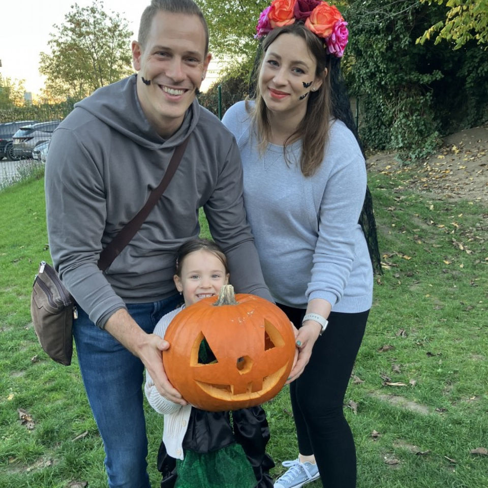 Pumpkin carving with parents