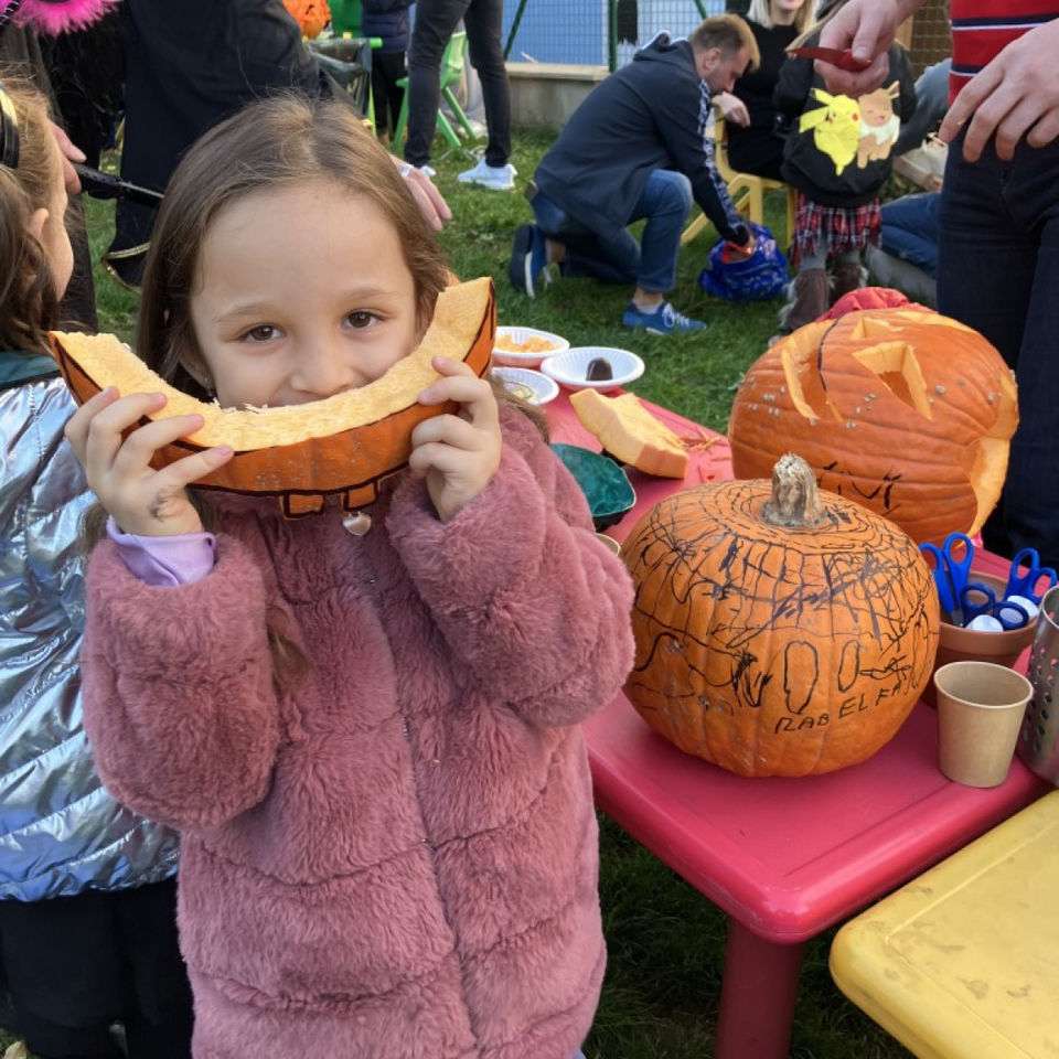 Pumpkin carving with parents