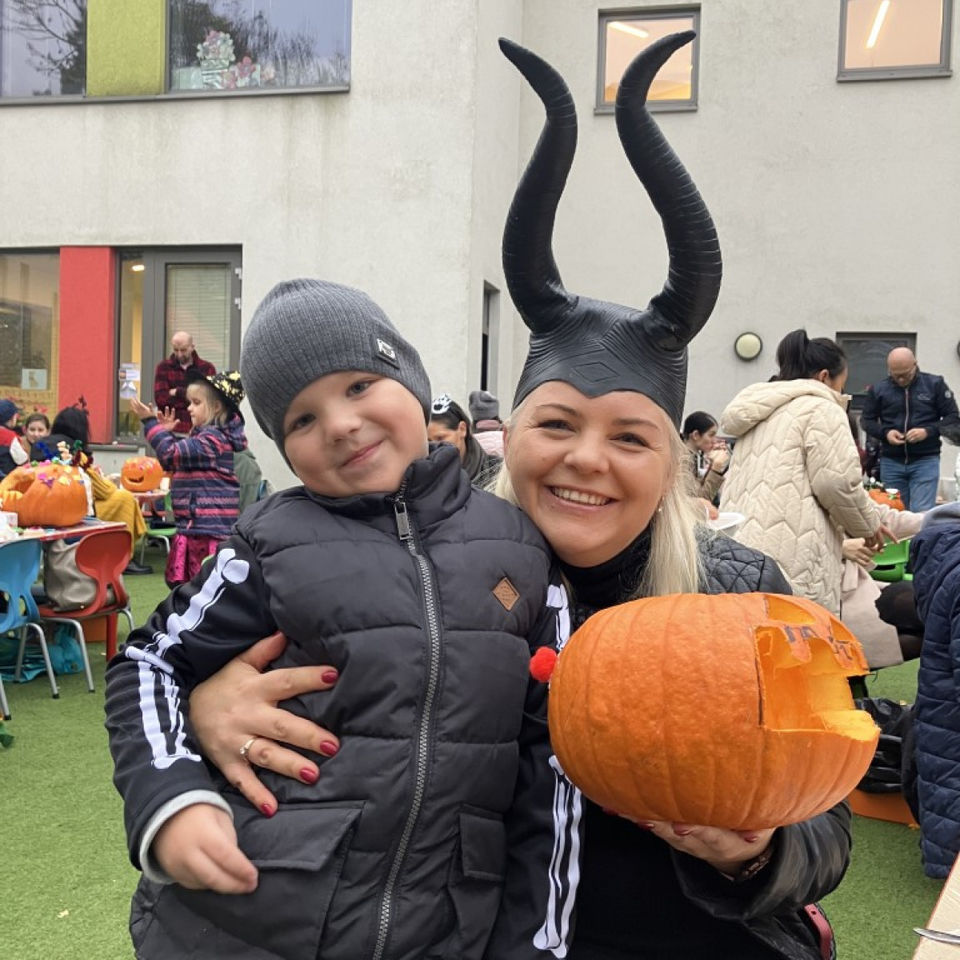 Pumpkin carving with parents