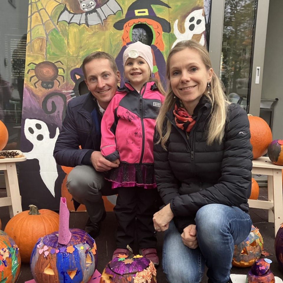 Pumpkin carving with parents