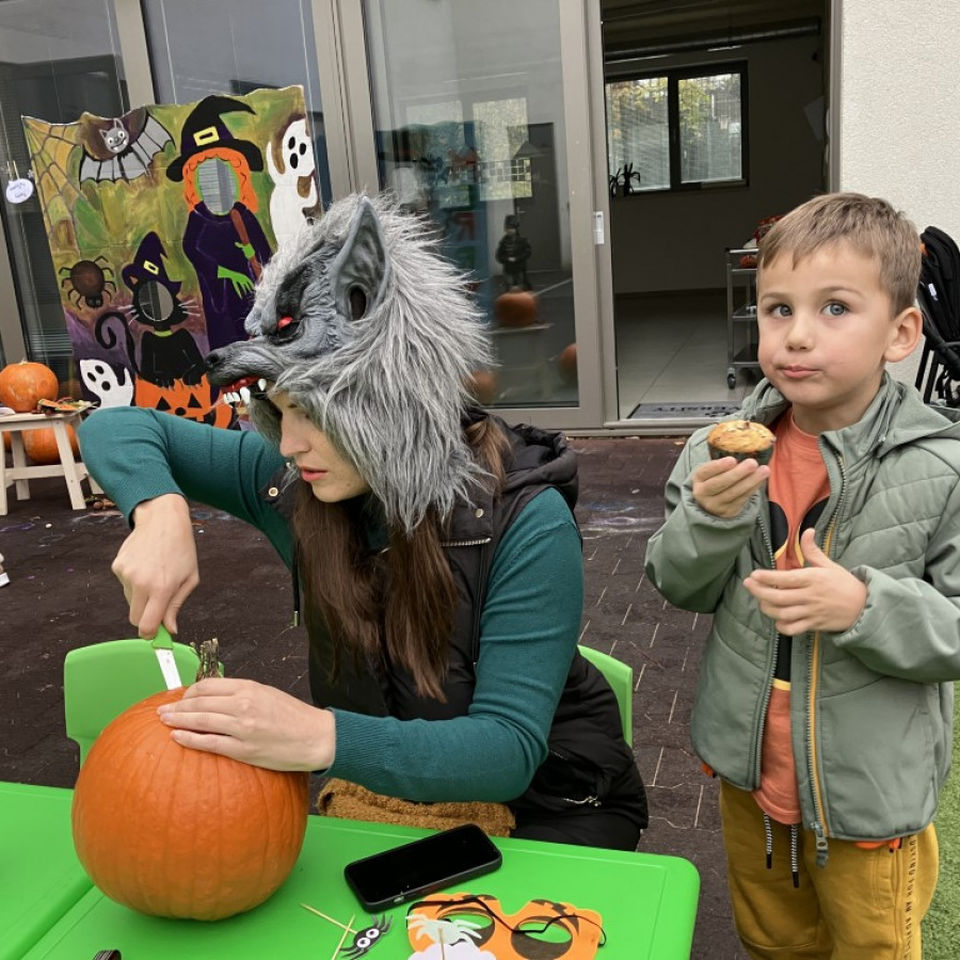 Pumpkin carving with parents