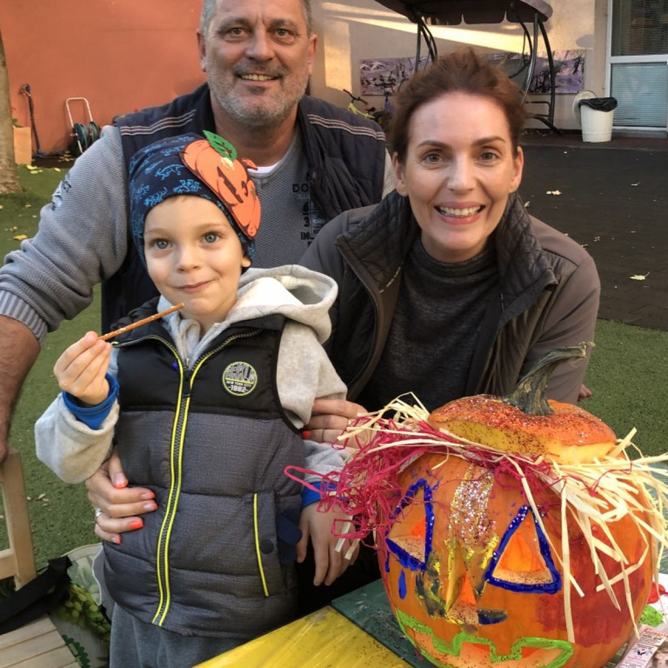 Pumpkin carving with parents