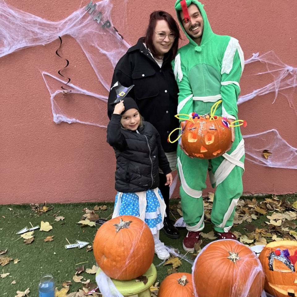 Pumpkin carving with parents