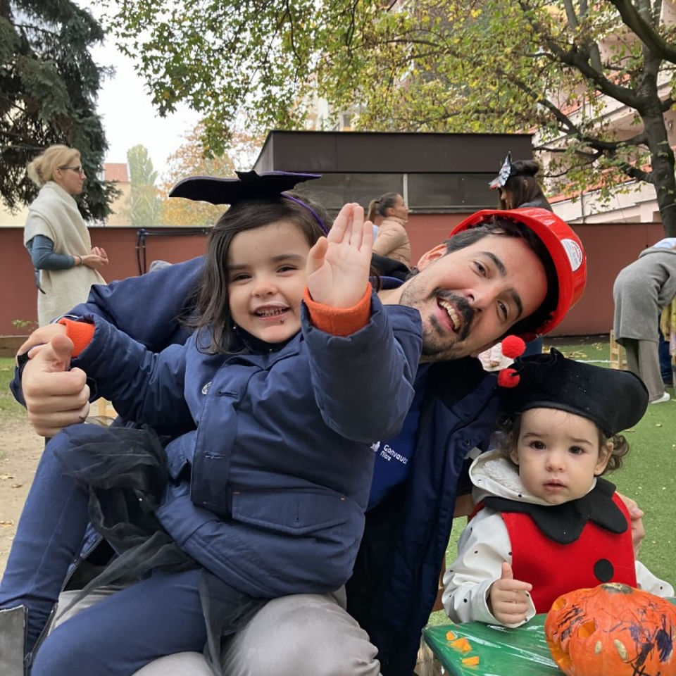 Pumpkin carving with parents