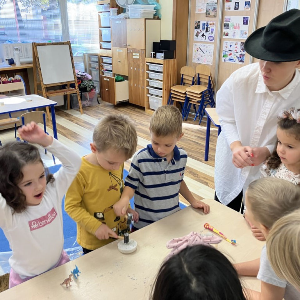 We Love Science - Scientific Experiments