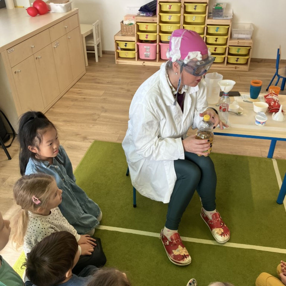 We Love Science - Scientific Experiments