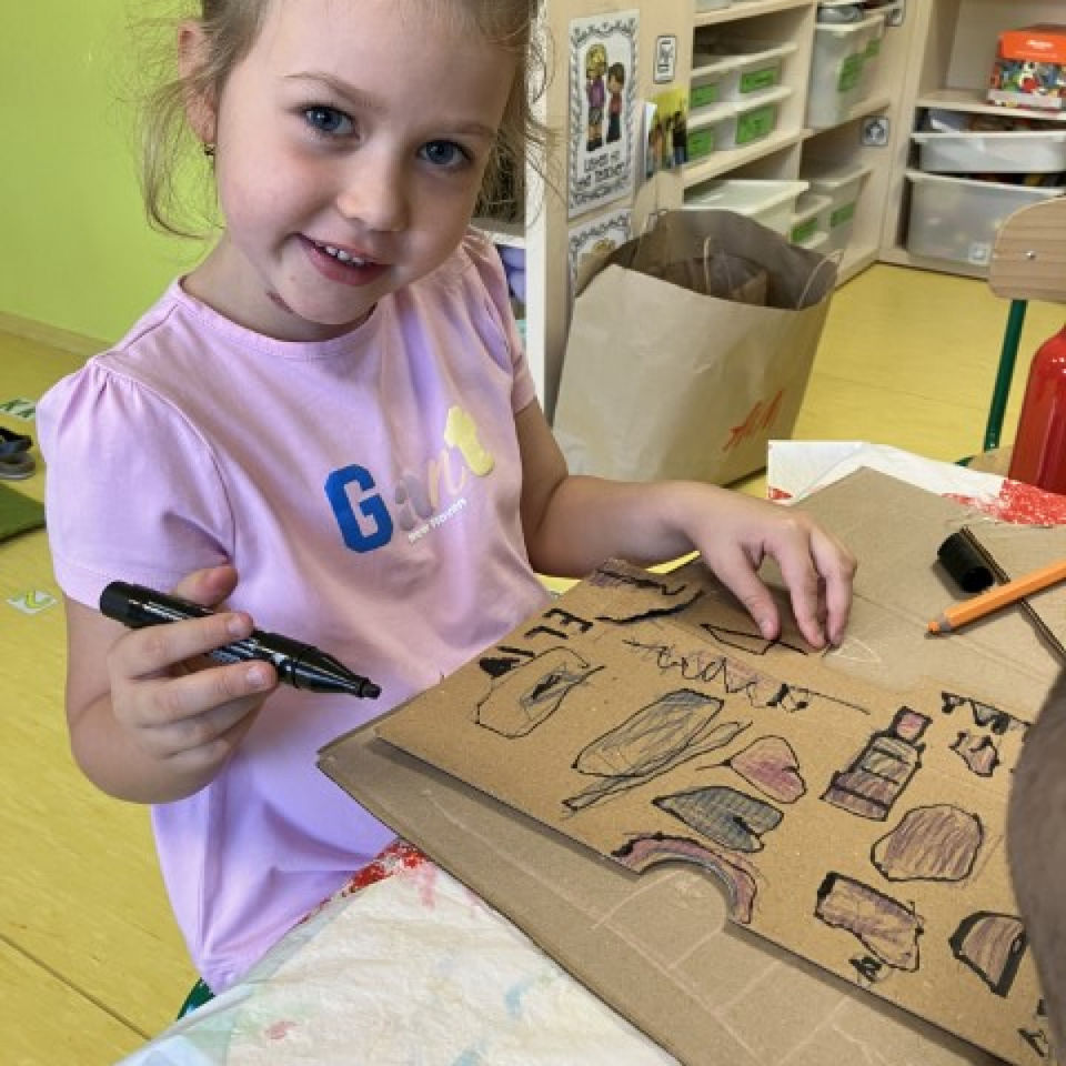 Naše mesto z kartóna