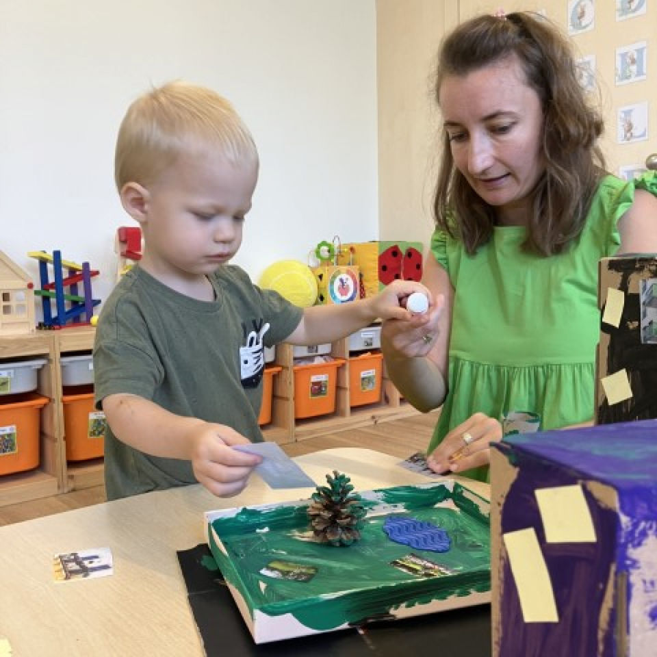 Naše mesto z kartóna