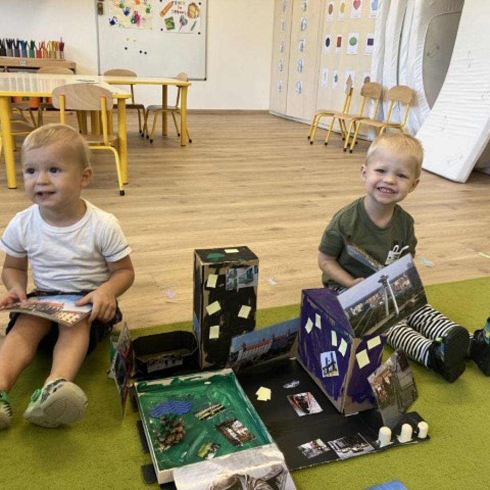 Naše mesto z kartóna