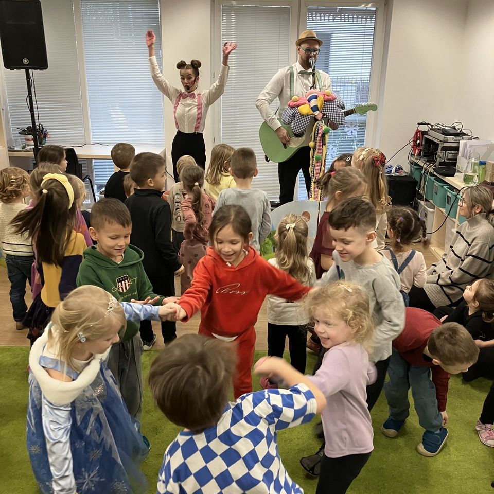 Hudba je všade naokolo