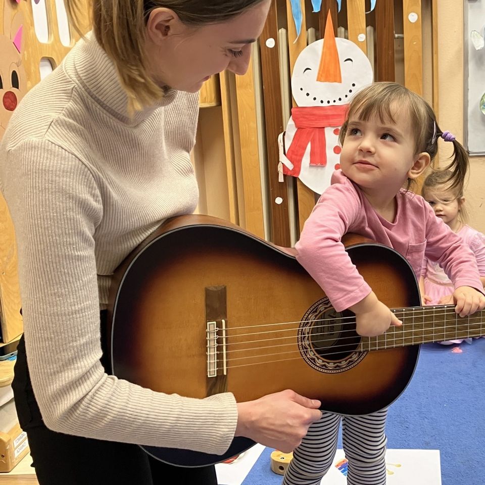 Hudba je všade naokolo