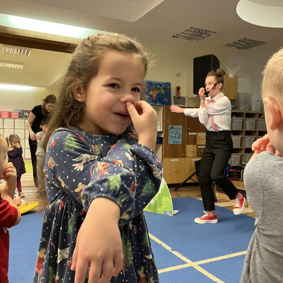 Hudba je všade naokolo