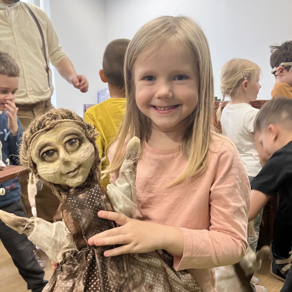 Puppet Performance "Mr. Grimm"