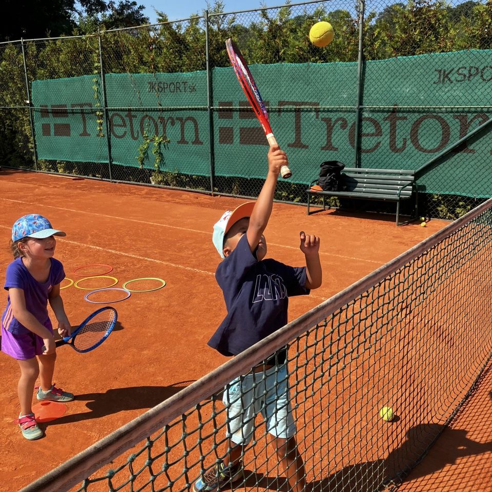 Tenisový kurz