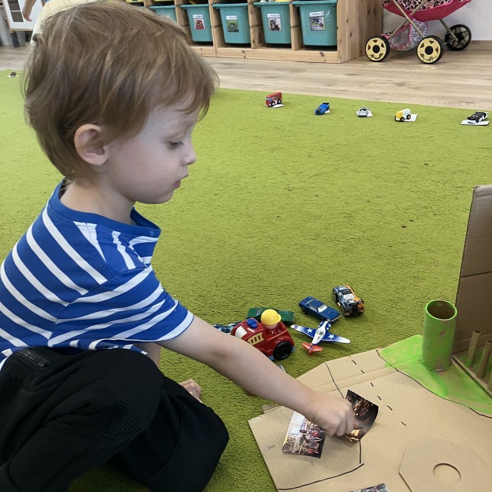 Naše mesto z kartóna