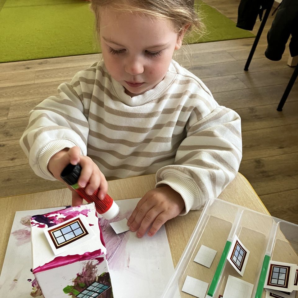 Naše mesto z kartóna