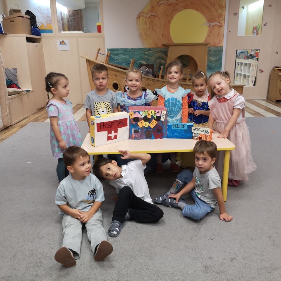 Naše mesto z kartóna