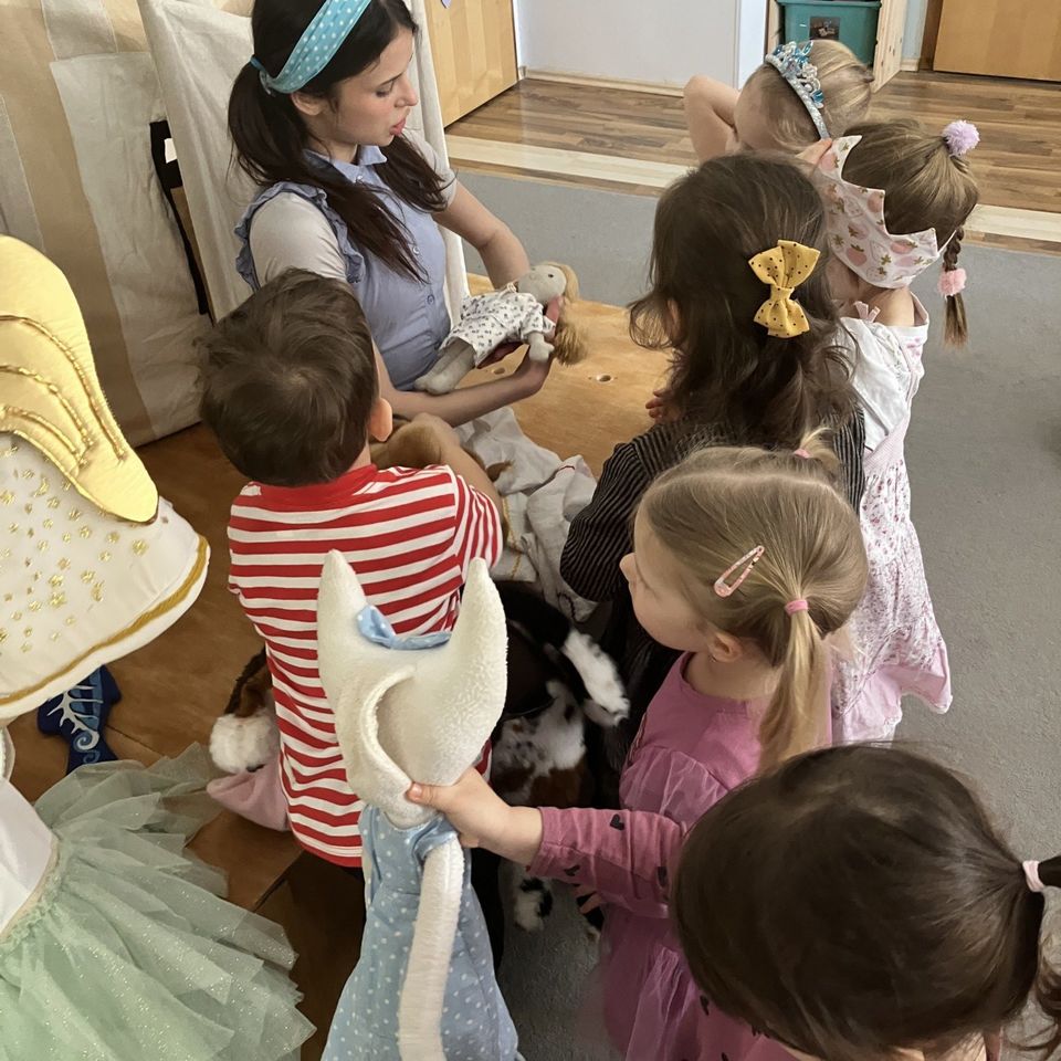 Bábkové predstavenie "O psíčkovi a mačičke"