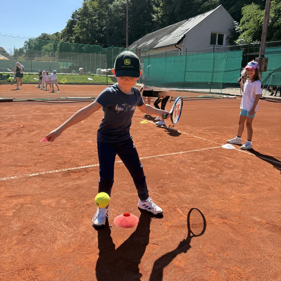 Tenisový kurz