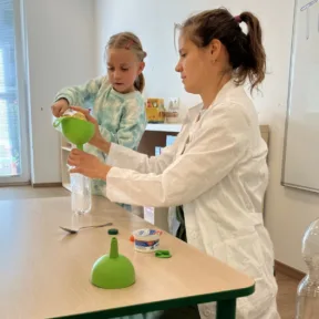 We Love Science - Scientific Experiments