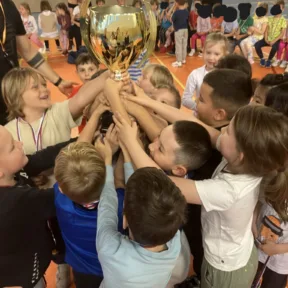 Y1 Cup