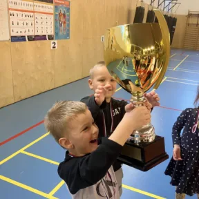 Y1 Cup